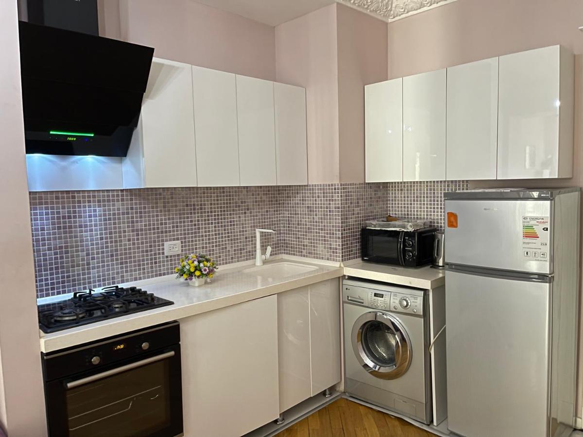 Studio Apartment Baku Bagian luar foto